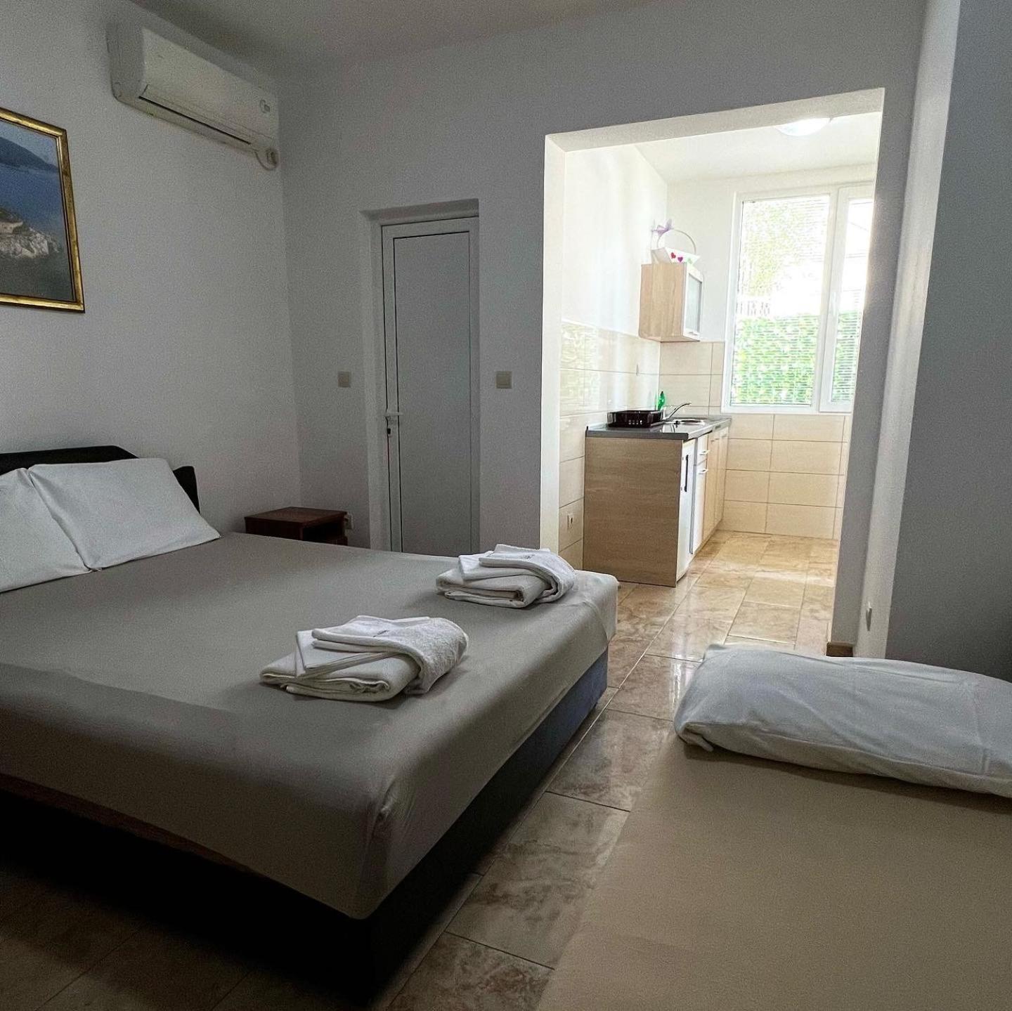 Apartmani Luksic Sutomore Luaran gambar